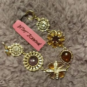 Betsey Johnson Braclet